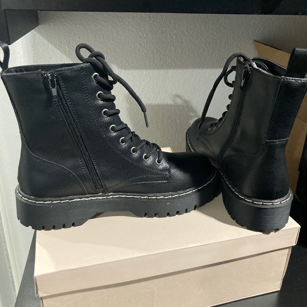 Sincerely Jules Harley boots